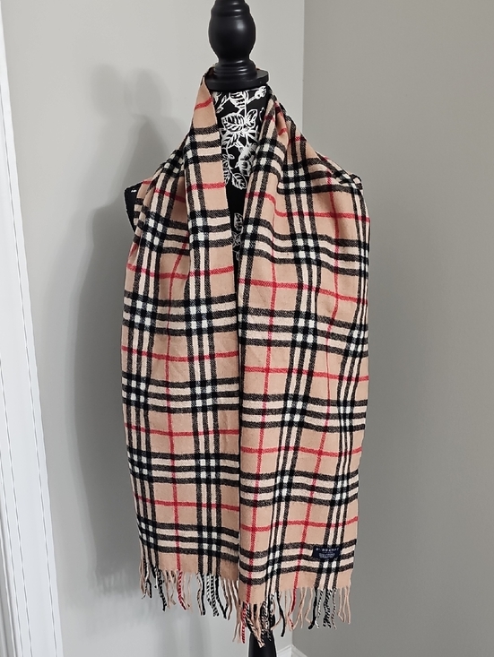 Burberry Accessories - Burberry London Novacheck Scarf